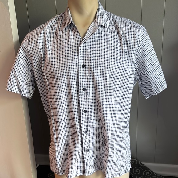 Neiman Marcus white w/ blue/gray abstract check cotton button front shirt. Large - Picture 1 of 6